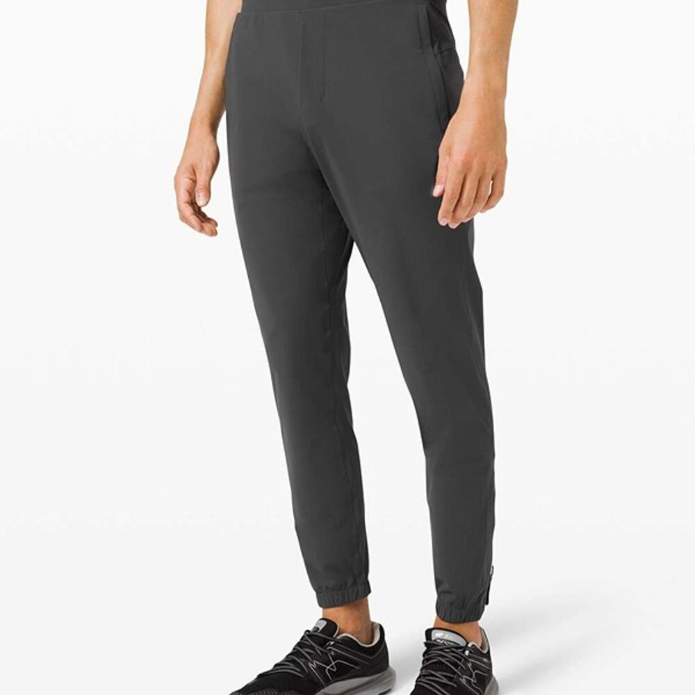 Lululemon Surge Jogger Shorter 27" Graphite Grey Men Running Pants Size Small